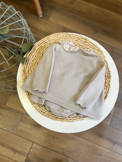 Completo invernale cardigan, camicia e gonnellina Pietra