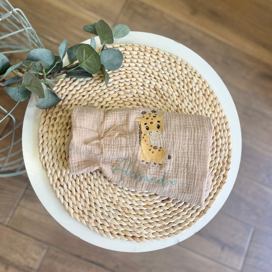 Mussola beige con disegno e nome ricamato