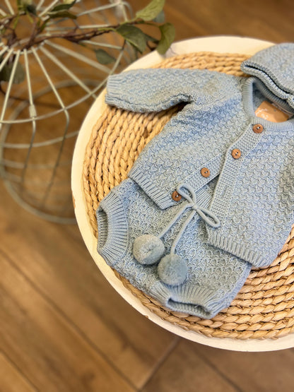 Completo invernale cardigan, culotte e cappellino Azul