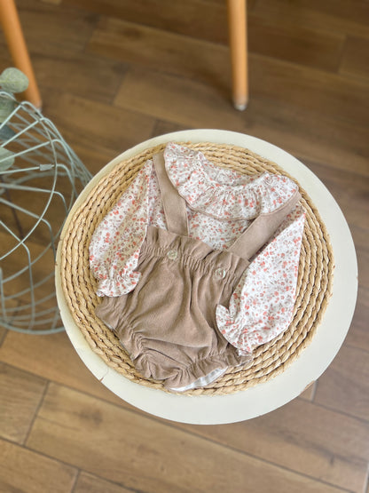 Completo salopette a costine e camicia