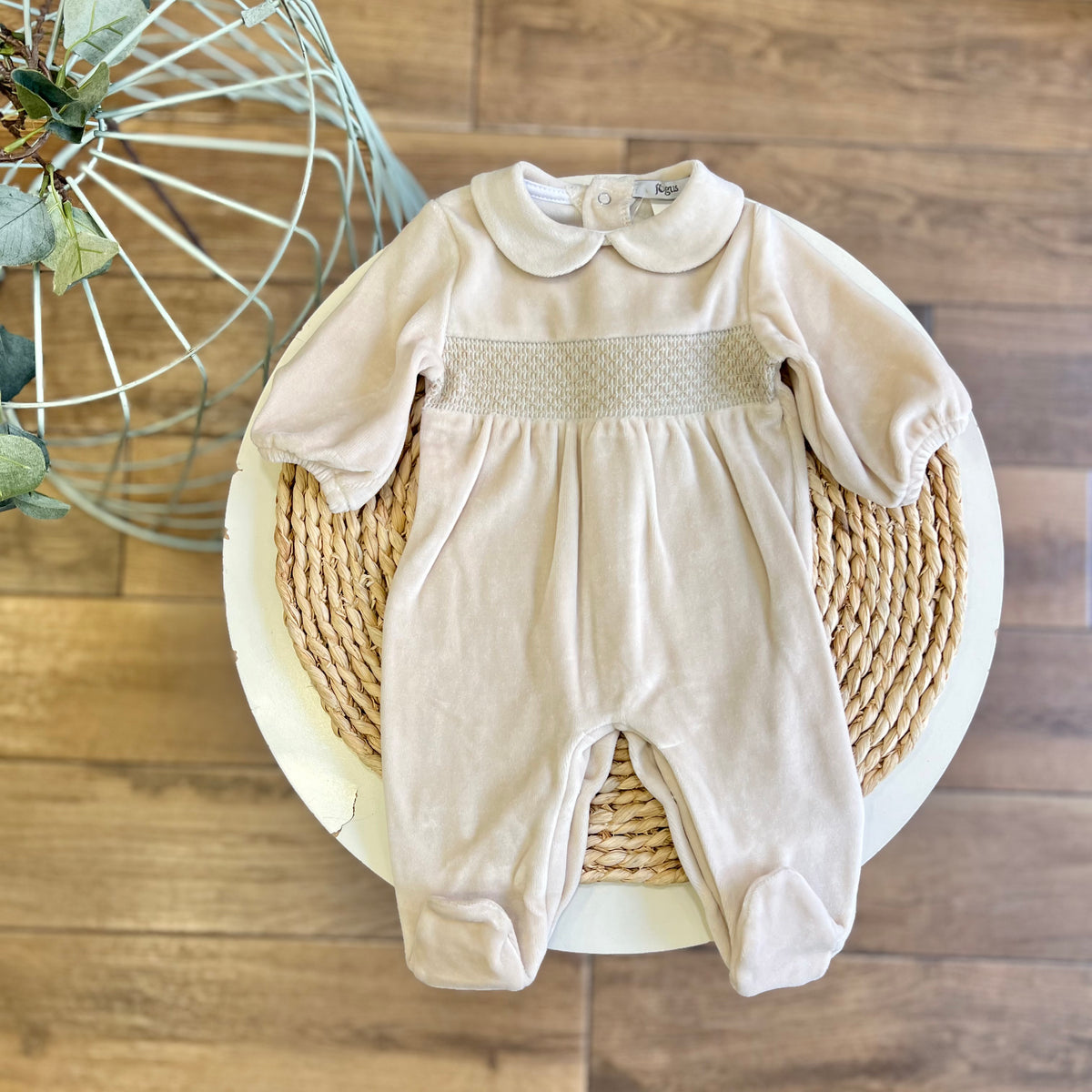 Tutina in ciniglia punto smock Beige