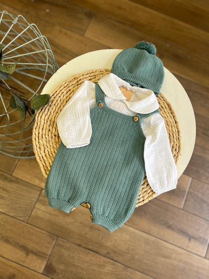 Completo invernale camicia, salopette e cappellino Verde