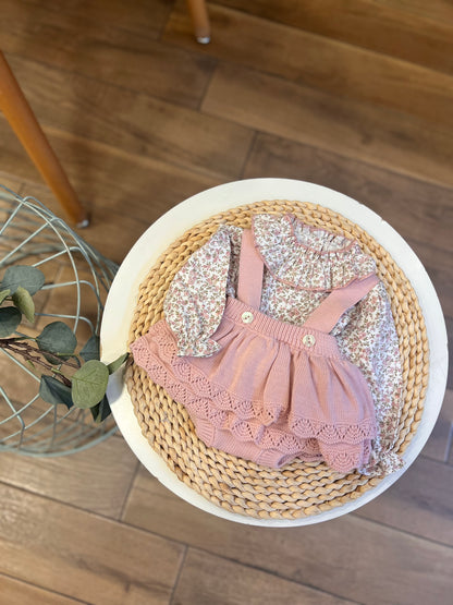 Completo camicina, cardigan e salopette Maquillage