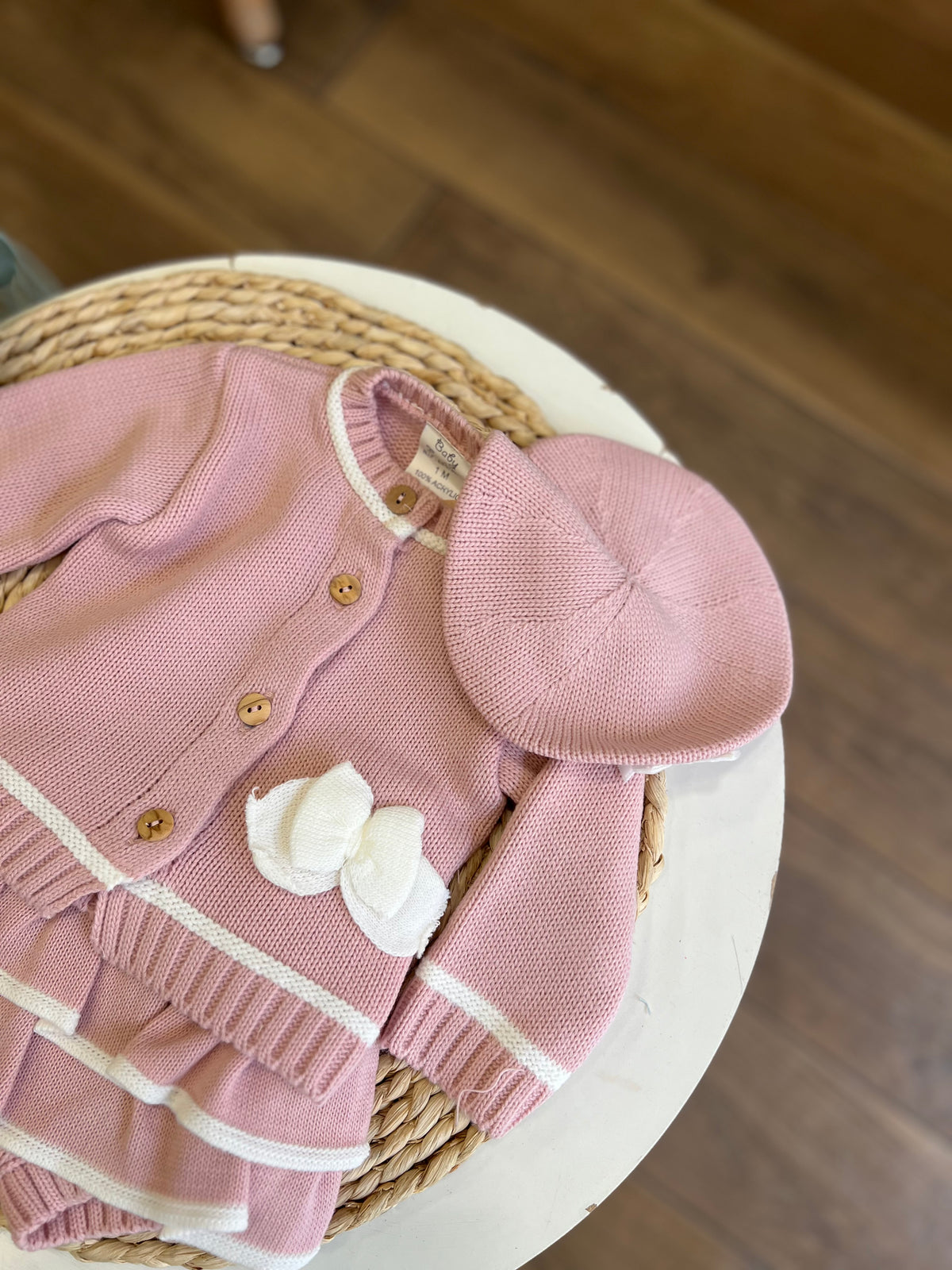 Completo invernale cardigan, gonna e basco Maquillage