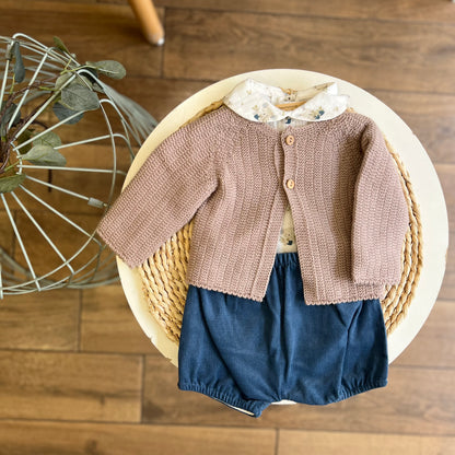 Completo invernale camicia, pantaloncino e cardigan