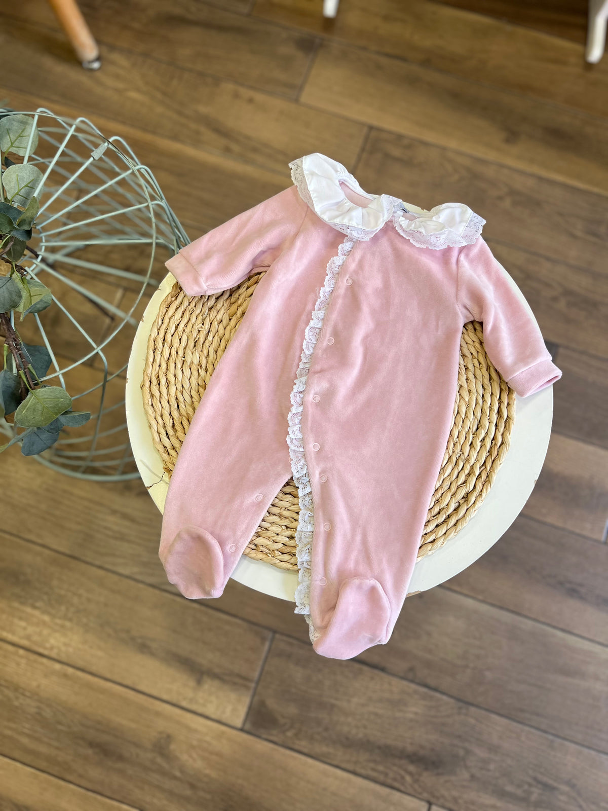 Tutina ciniglia con colletto pizzo Rosa
