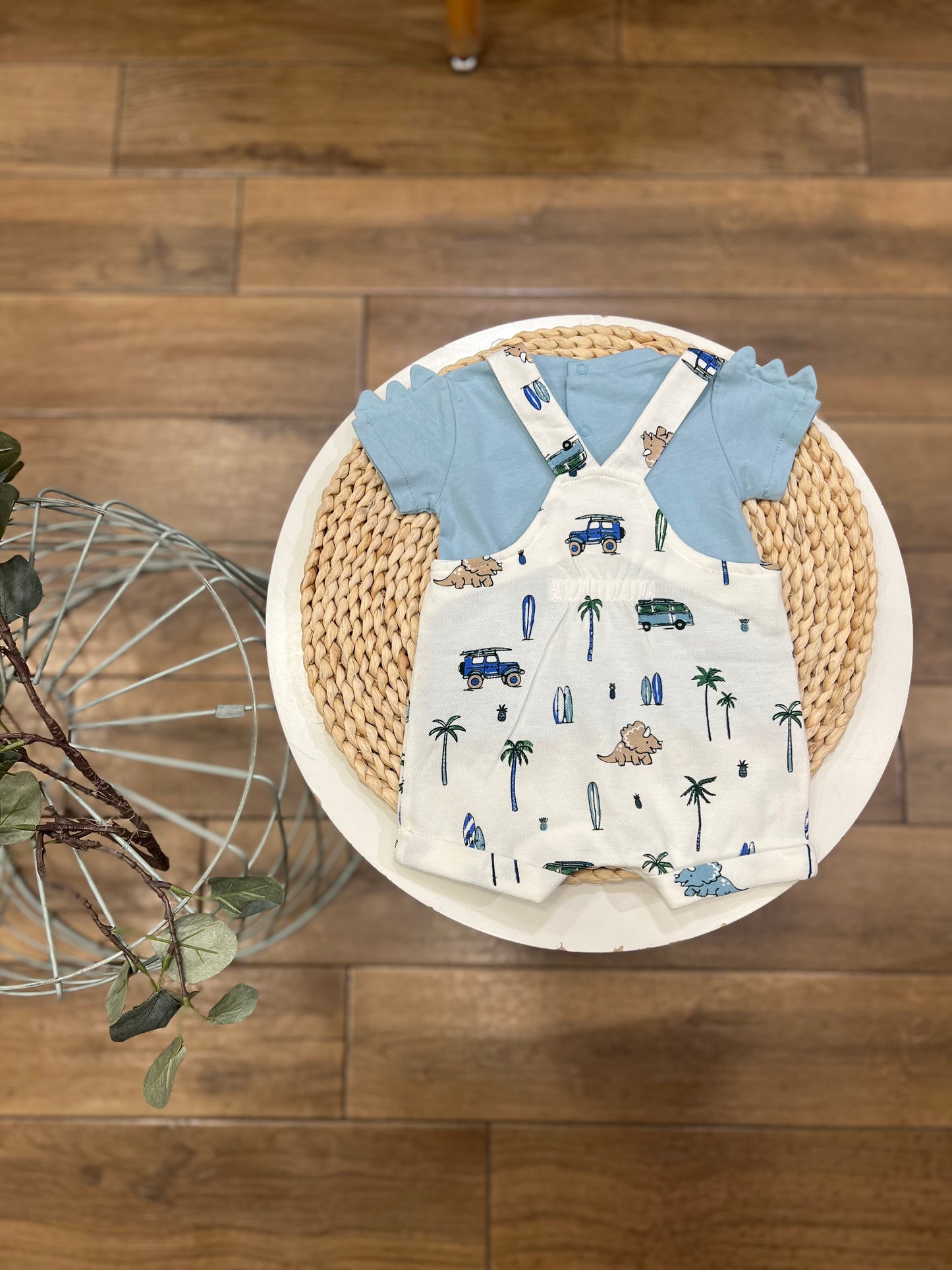 Salopette e t-shirt Dino