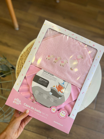 Accappatoio triangolo con cuffia da bagno Cuak rosa