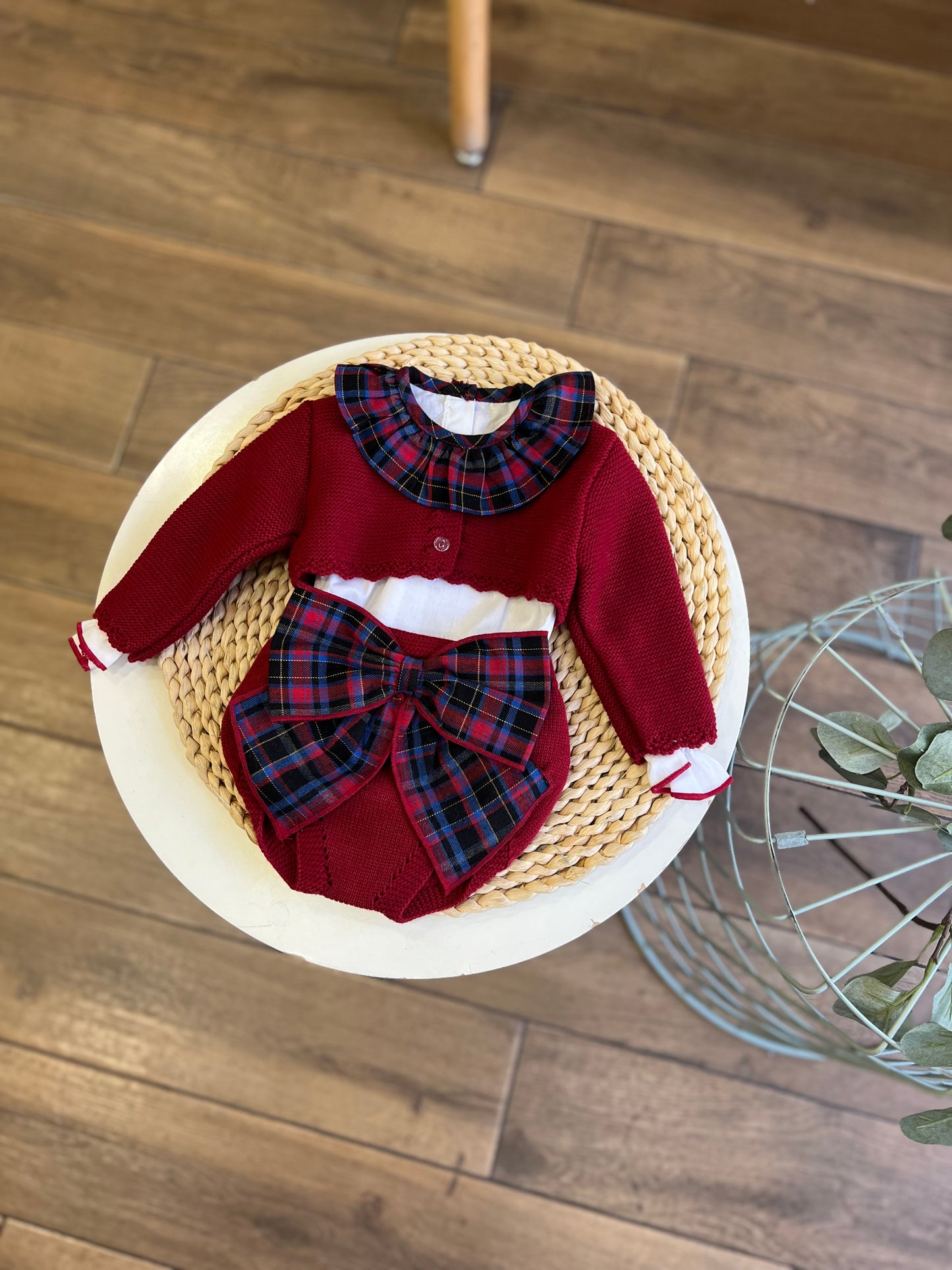 Completo 3 pezzi cardigan, camicia e copripannolino