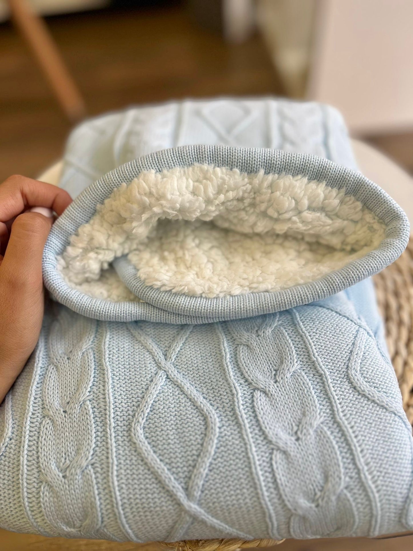 Coperta Ellepi in maglia con pelliccia interna Celeste