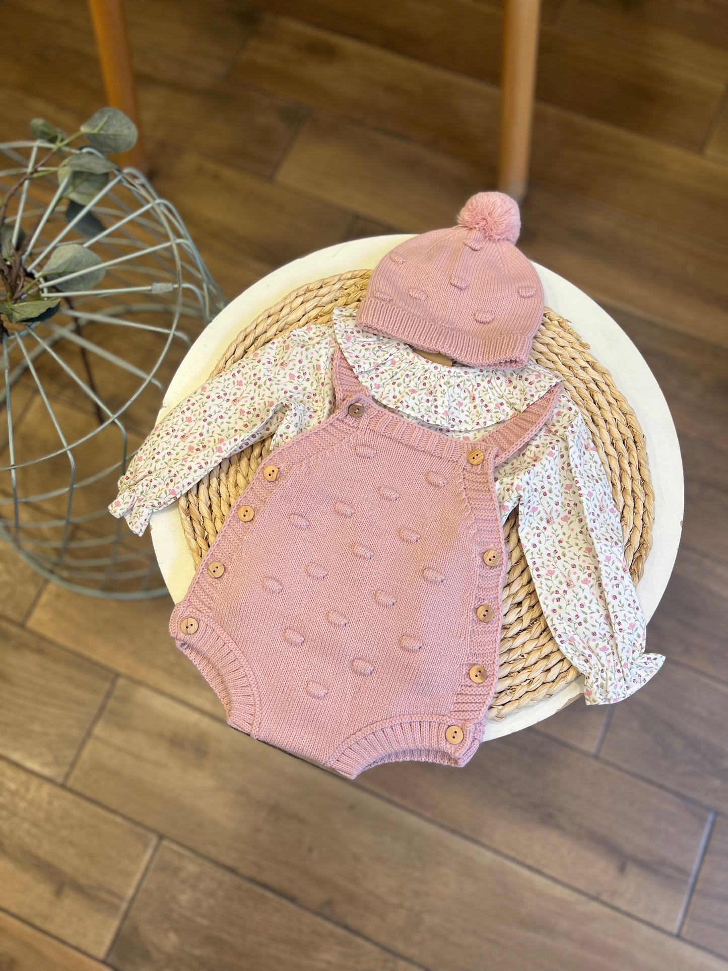 Completo invernale camicia, salopette, e cappellino